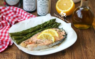 SALMONE AL CARTOCCIO CON ASPARAGI