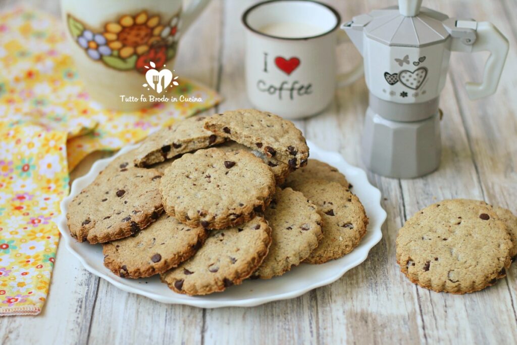 BISCOTTI ALL'AVENA E GOCCE DI CIOCCOLATO BIMBY Tutto fa Brodo in Cucina