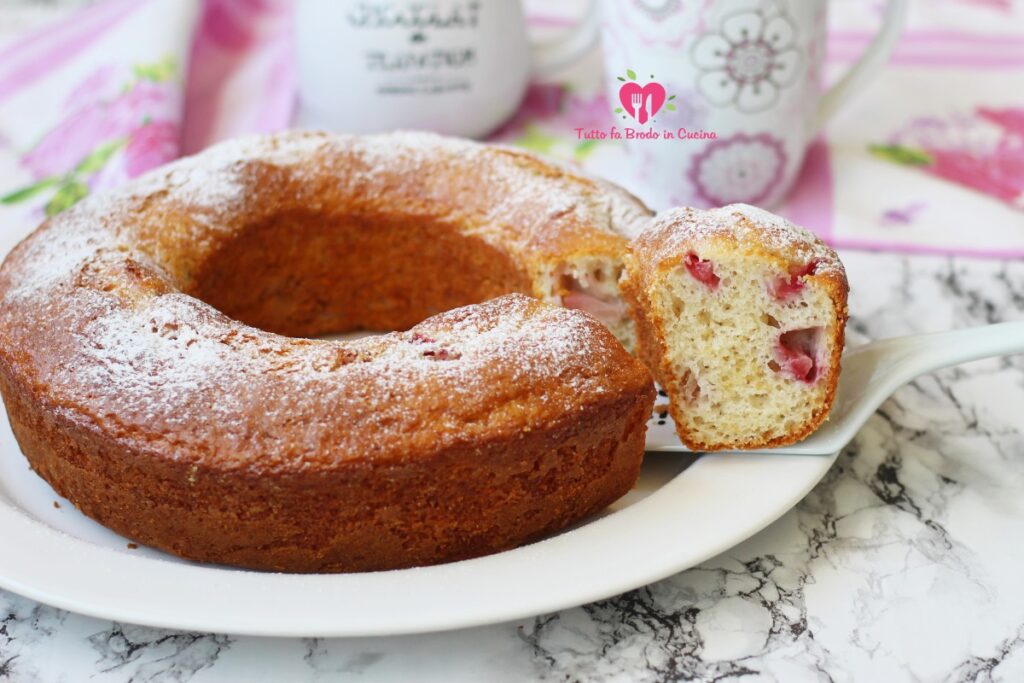 Ciambella Allo Yogurt Greco E Fragole Anche Bimby Tutto Fa Brodo In Cucina