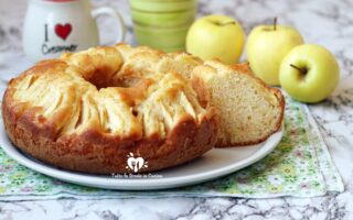 CIAMBELLA ALLE MELE E YOGURT CON E SENZA BIMBY