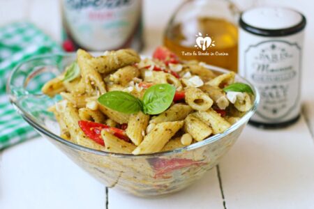 PASTA AL PESTO E POMODORINI