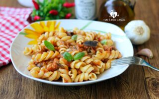 PASTA AL RAGU' DI MELANZANE