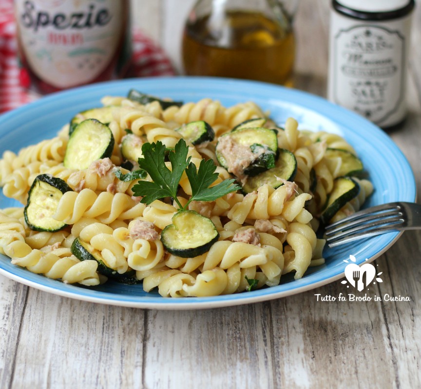 PASTA TONNO E ZUCCHINE