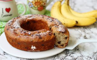 CIAMBELLA ALLE BANANE FRULLATE