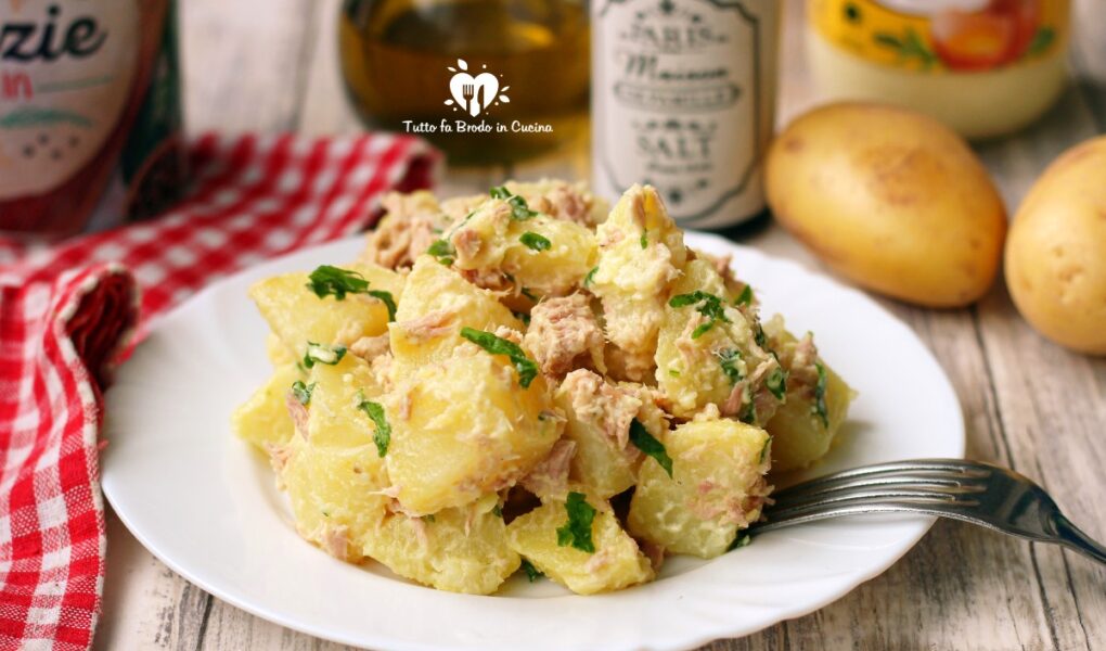 INSALATA DI PATATE CON TONNO E MAIONESE