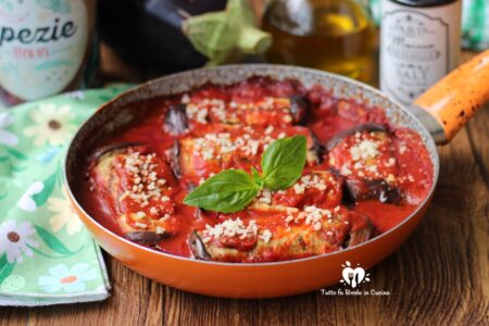 INVOLTINI DI MELANZANE E MOZZARELLA IN PADELLA