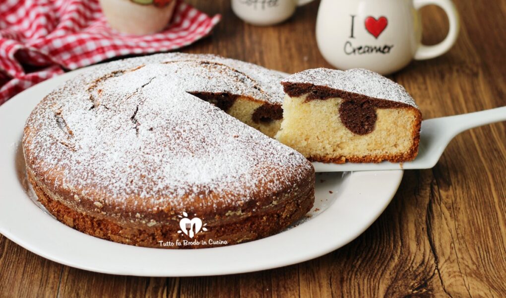 TORTA BICOLORE AL LATTE E CACAO