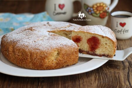 TORTA SOFFICE ALLA MARMELLATA