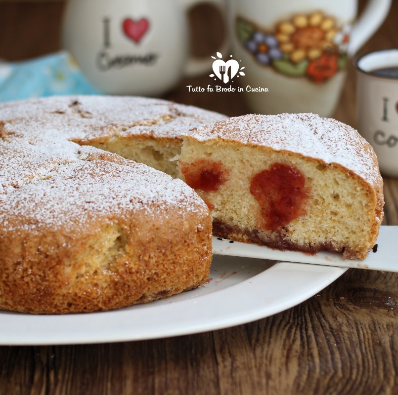 TORTA SOFFICE ALLA MARMELLATA