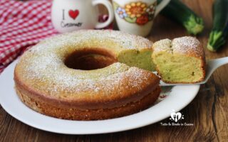 CIAMBELLA ALLE ZUCCHINE E MANDORLE