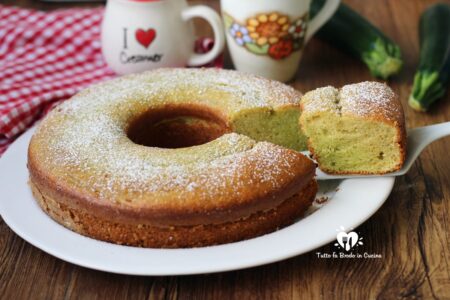 CIAMBELLA ALLE ZUCCHINE E MANDORLE