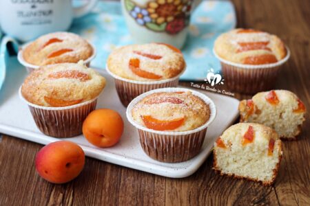 MUFFIN AL COCCO E ALBICOCCHE