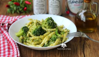 PASTA AI BROCCOLI