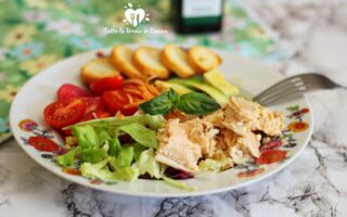 INSALATA DI SALMONE E AVOCADO