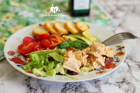 INSALATA DI SALMONE E AVOCADO