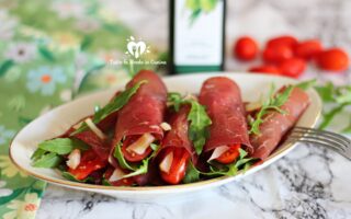 INVOLTINI DI BRESAOLA CON POMODORINI