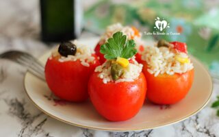 POMODORI RIPIENI DI INSALATA DI RISO