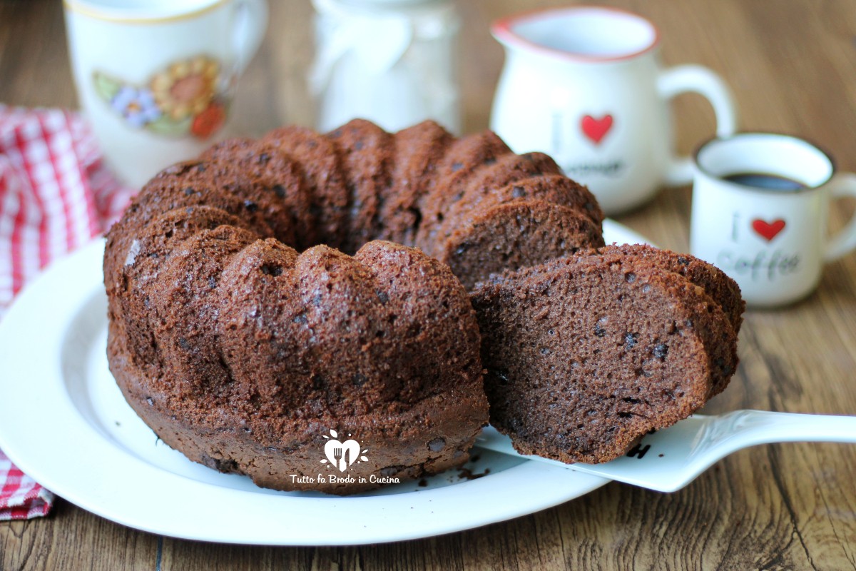 Ciambellone Al Cacao Morbido Anche Bimby Tutto Fa Brodo In Cucina