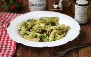 Pasta ai broccoli con olive